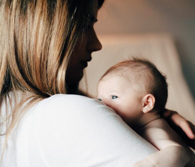 hollie-santos-aUtvHsu8Uzk-unsplash